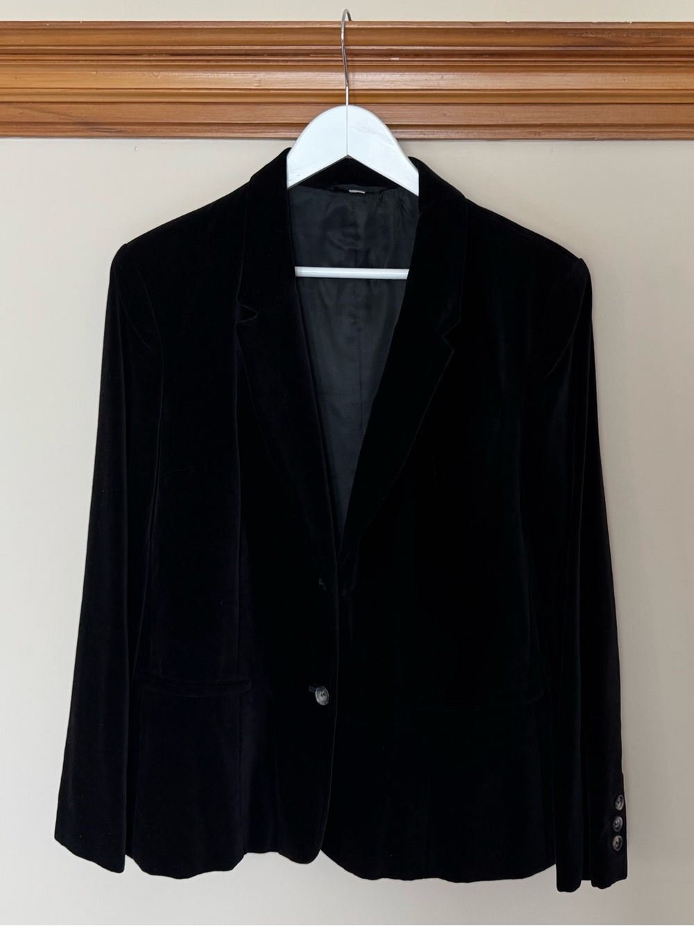 Vintage Sears Classic Fashion Black Velvet Women’s Blazer